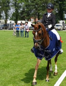 2016-07-09 Nina van Bakel - Laminka s Loise Bestgaande Rijpony GrMt